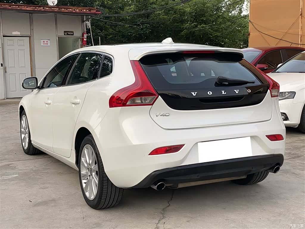 Volvo V40, 2013 15