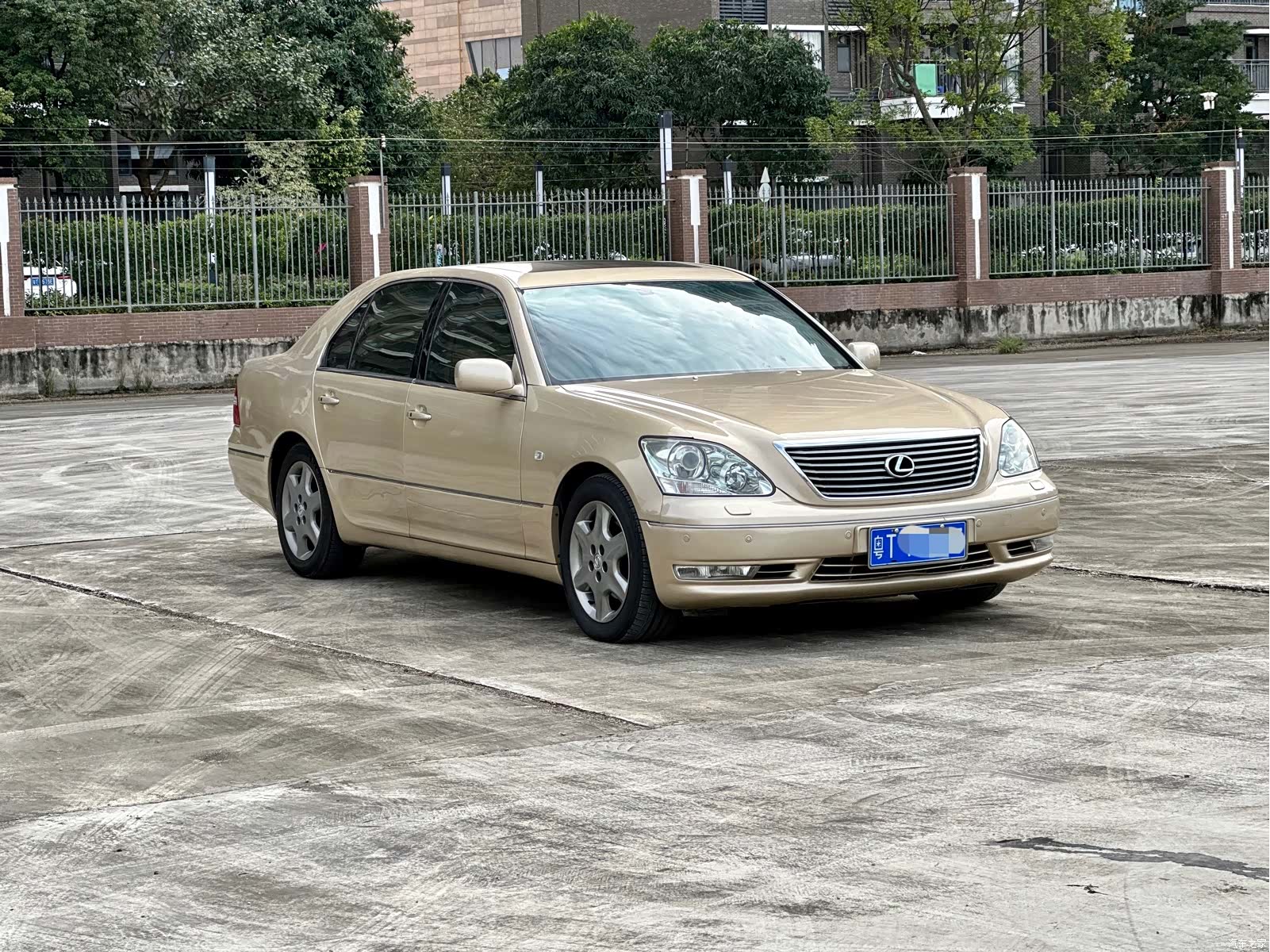 Lexus LS, 2006 4
