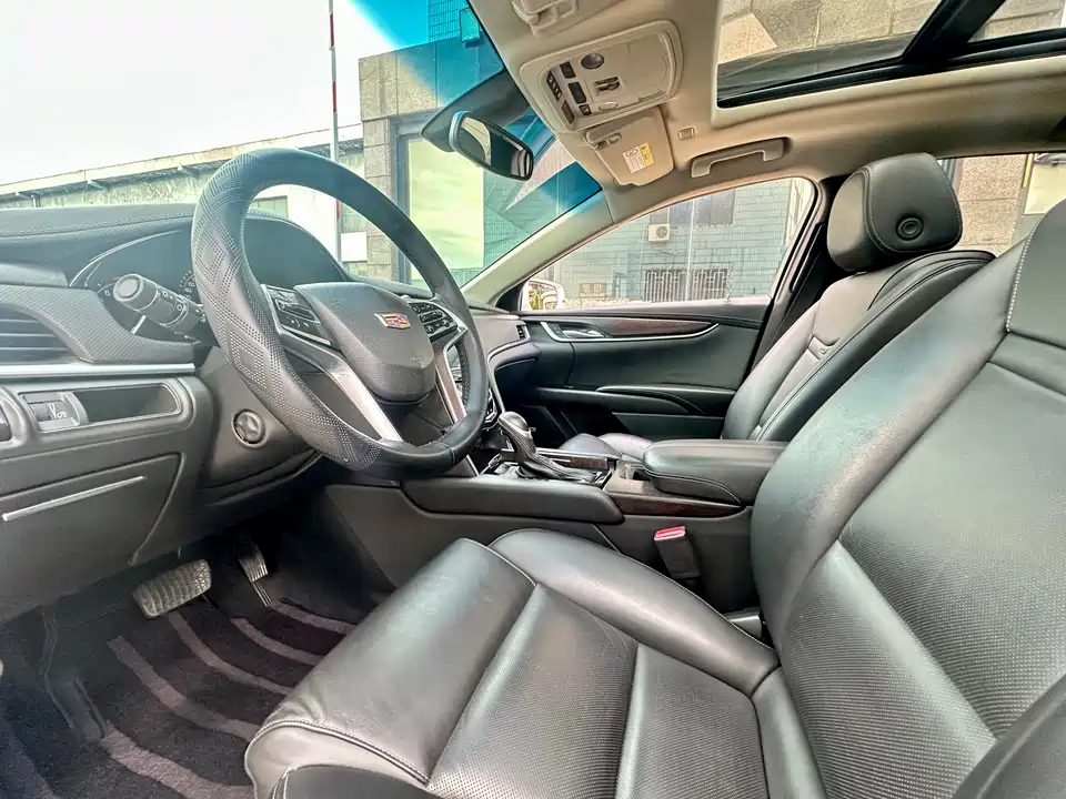 Cadillac XTS