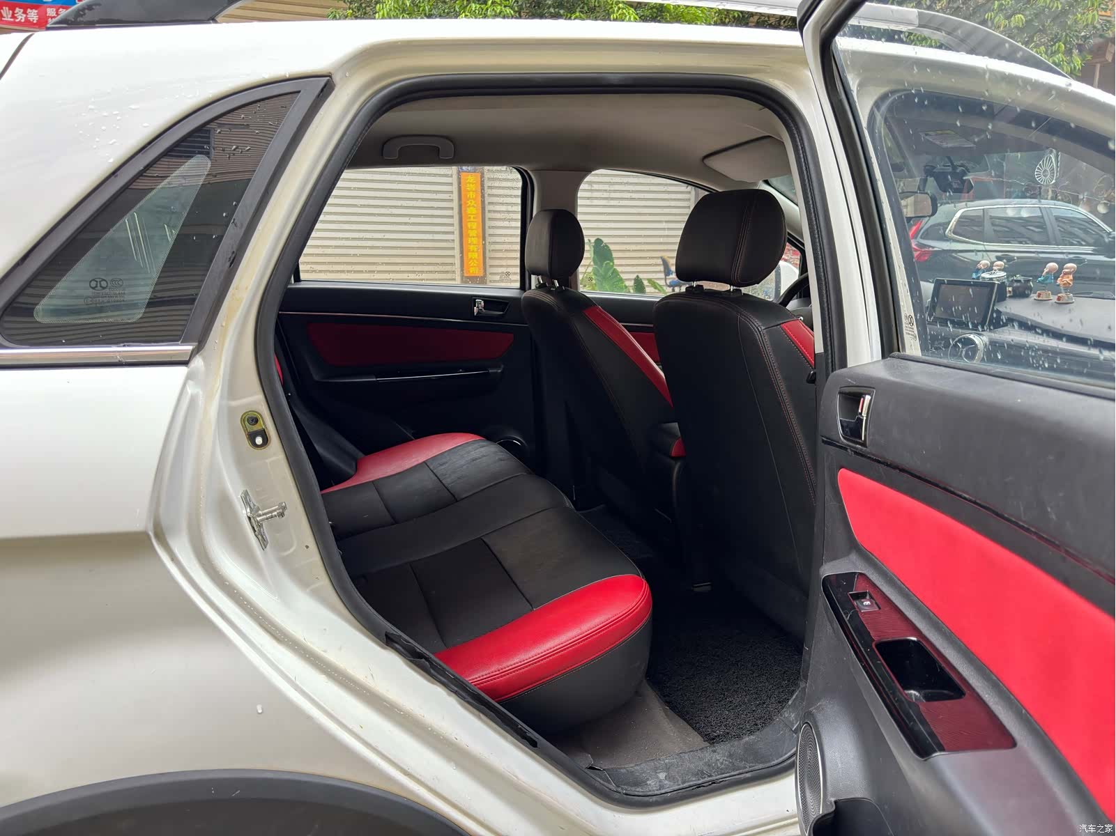 BAIC EX360, 2018 17