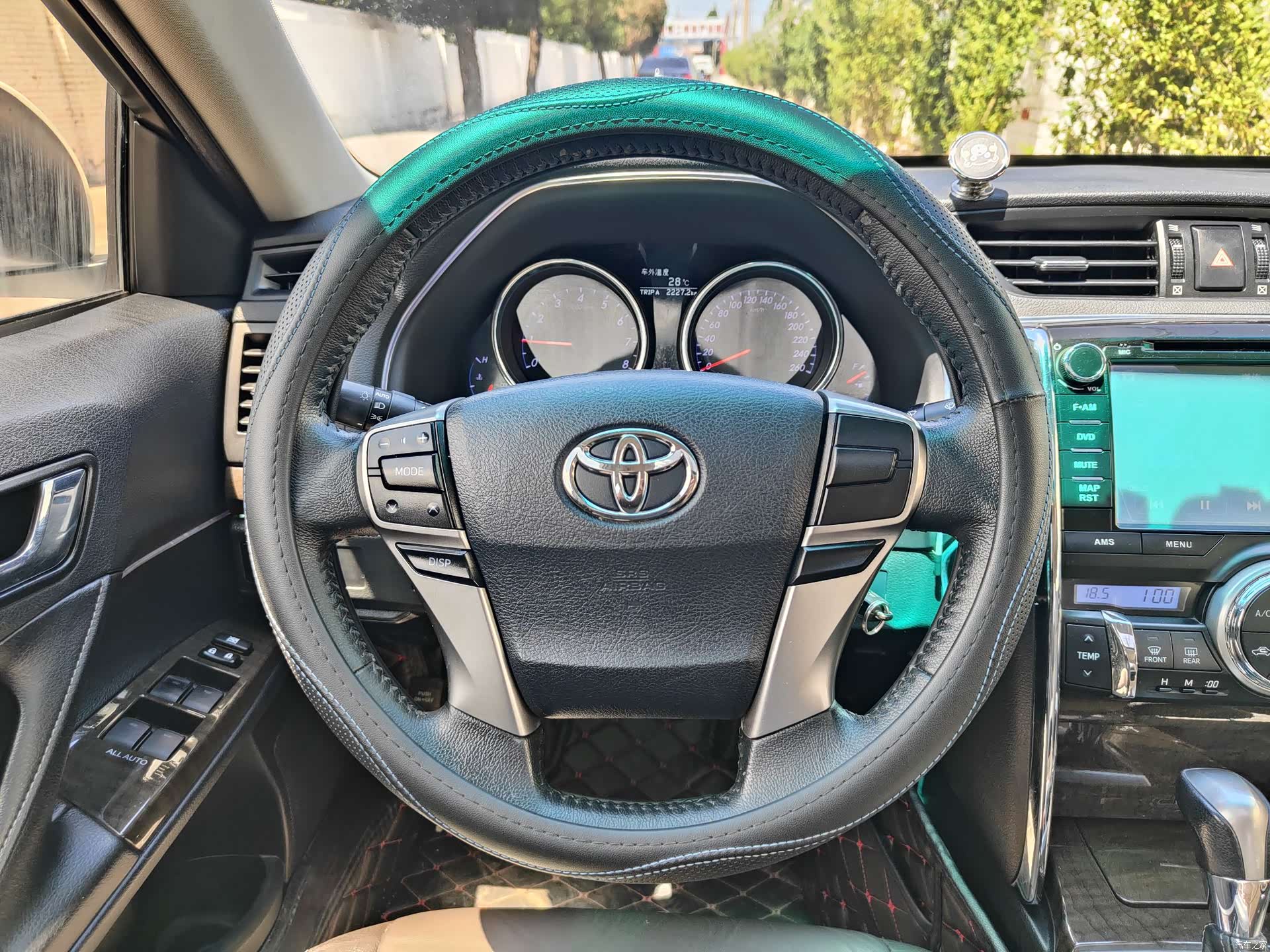 Toyota 2.5V, 2017 12