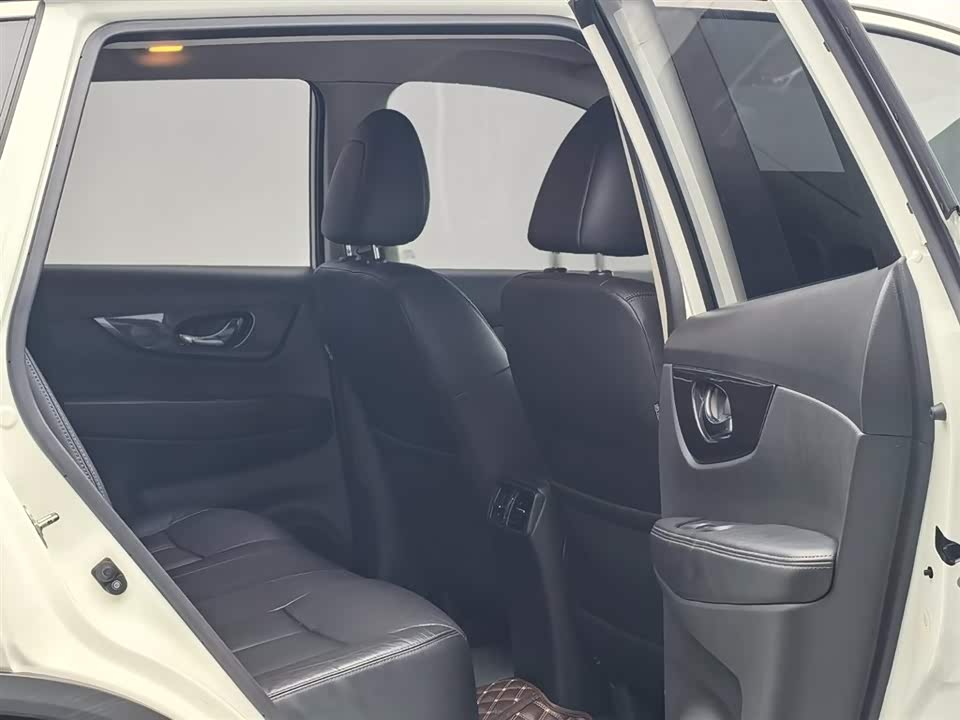 Nissan Qijun