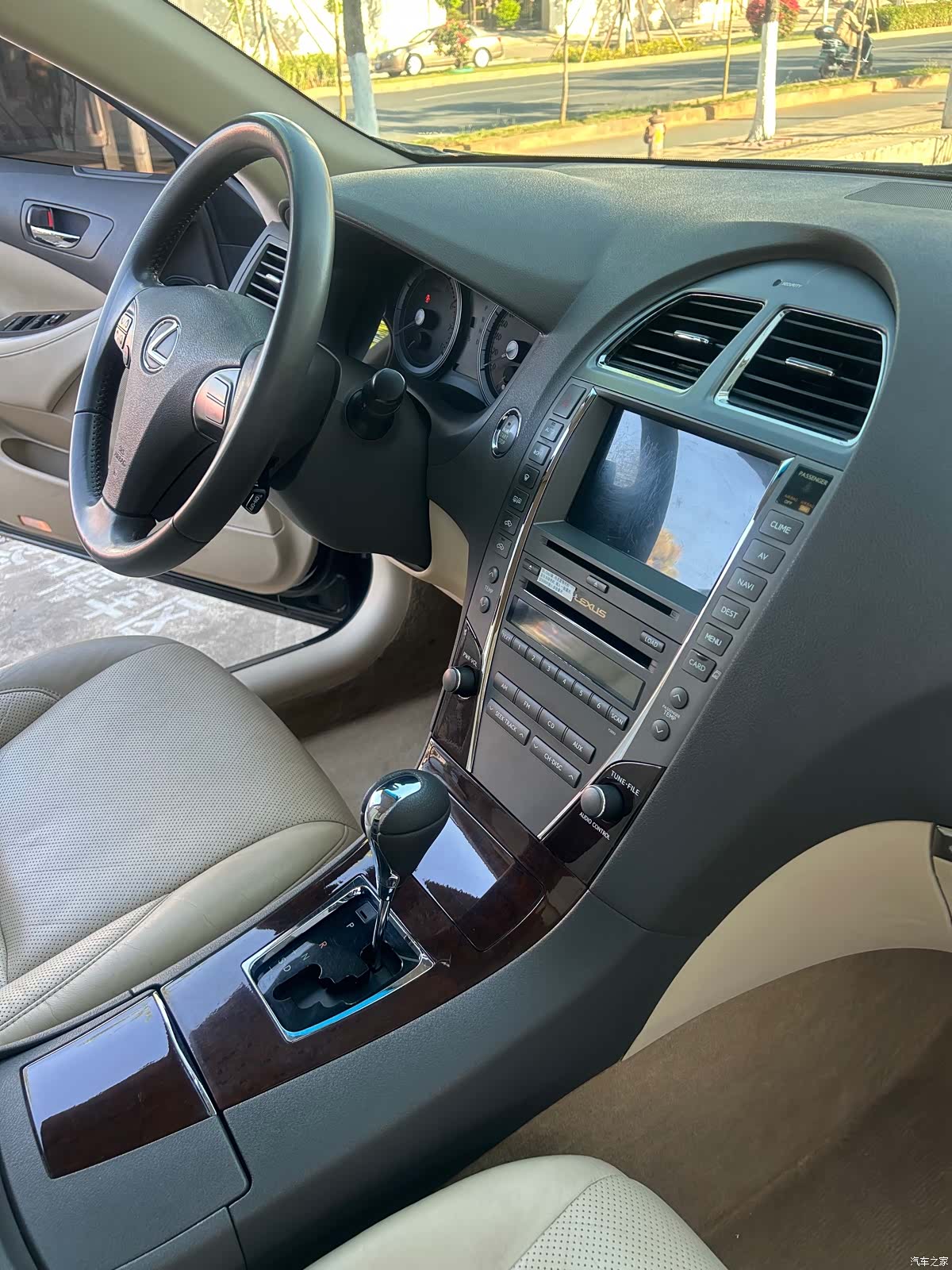 Lexus ES, 2011 13