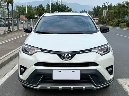 rav4荣放 2018款 2.0l cvt两驱风尚x版