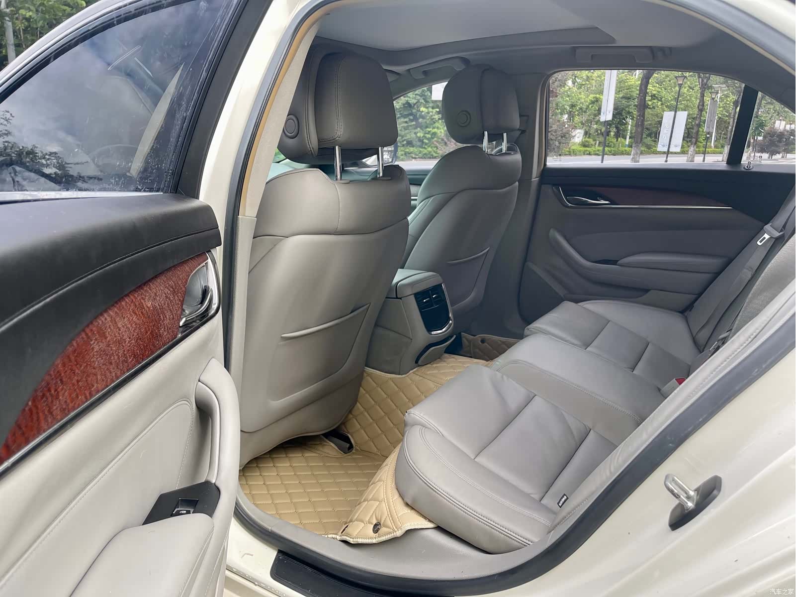 Cadillac CTS, 2015 3