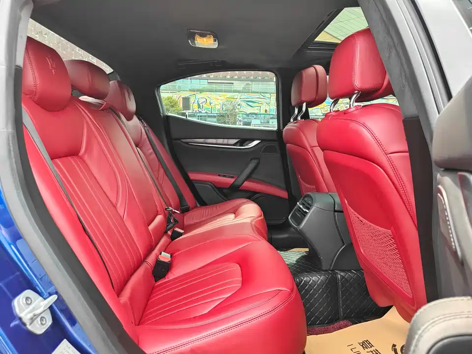 Maserati Ghibli Maserati Ghibli