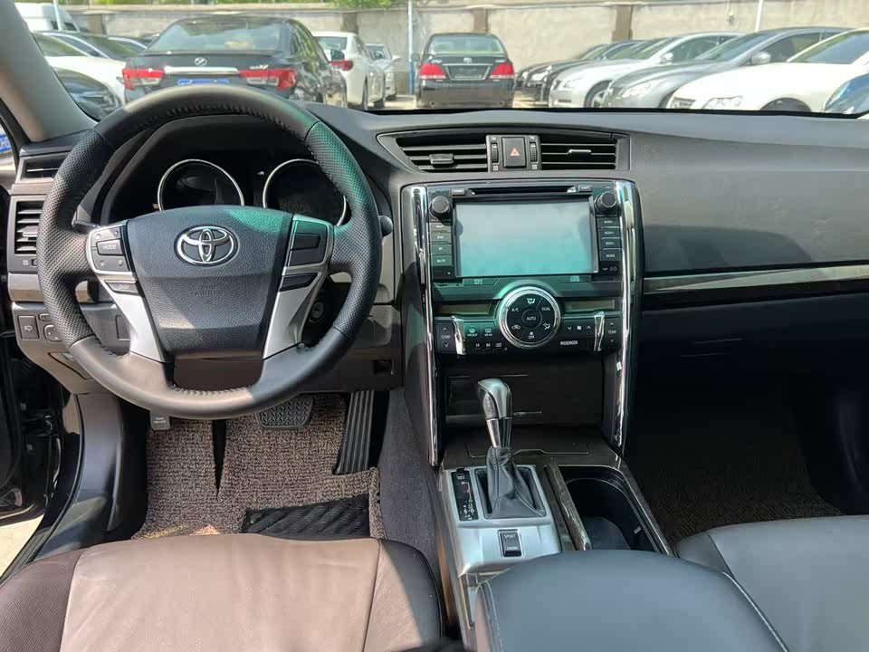 Toyota Reiz Toyota Reiz