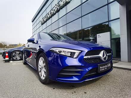 镇江二手奔驰a级 2020款 改款 a 200 l 运动轿车时尚型