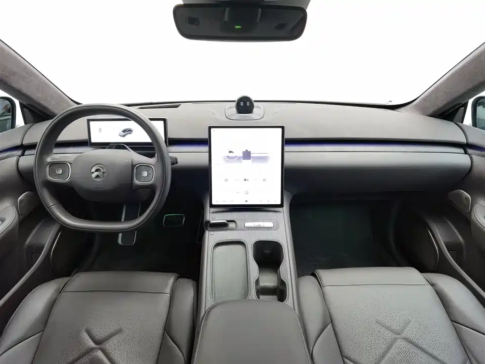 NIO ET7