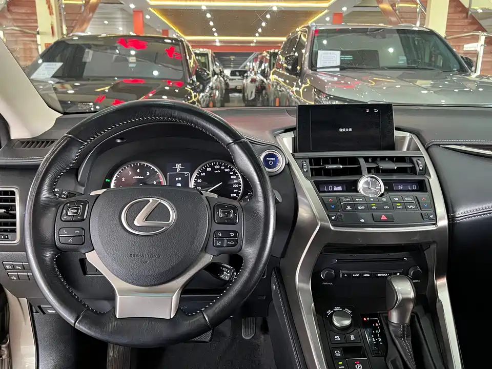 Lexus NX