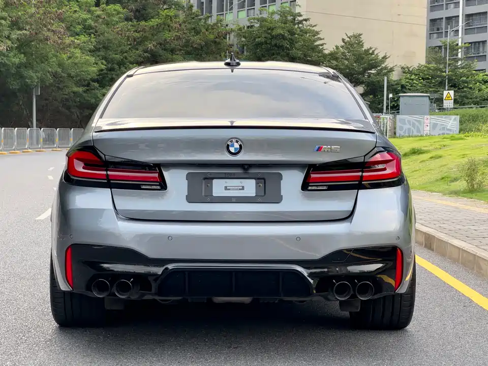 BMW M5