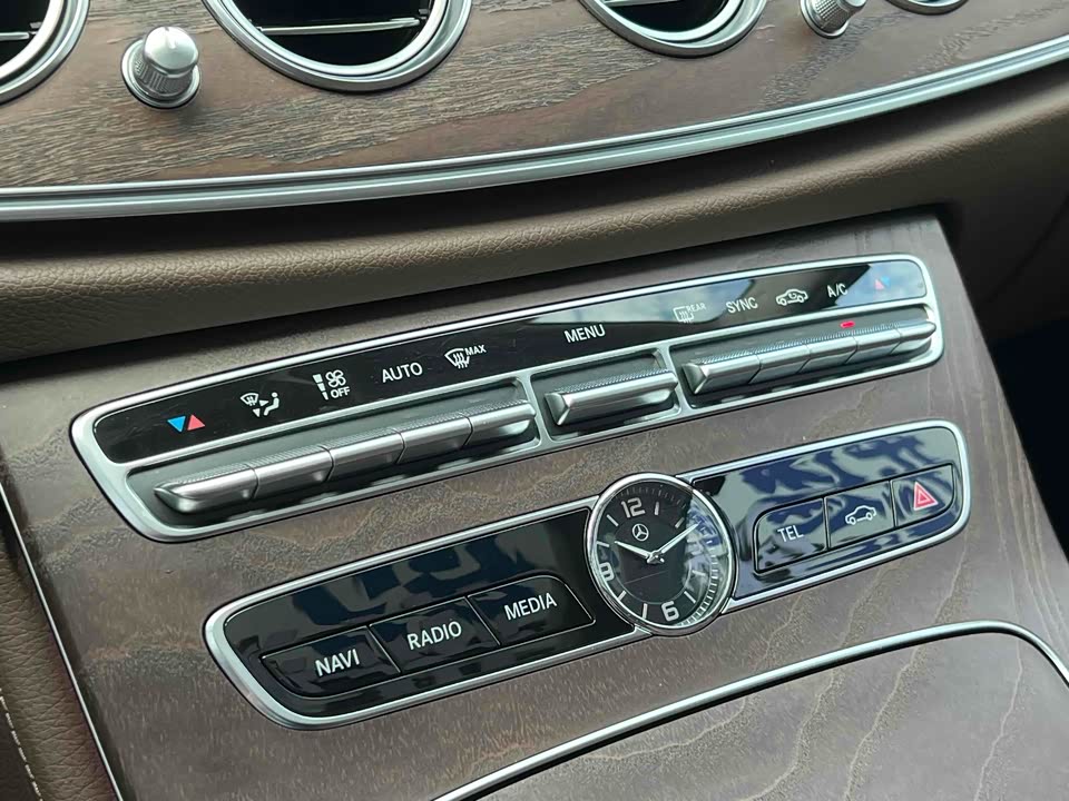 Mercedes-Benz E-class Mercedes-Benz E-class