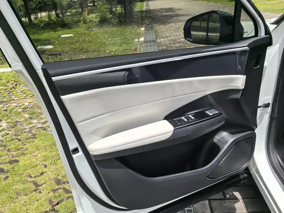 Geely Galaxy Galaxy L7