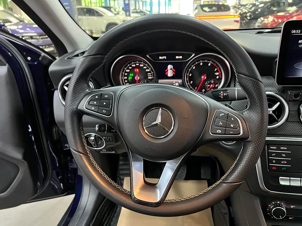 Mercedes-Benz GLA