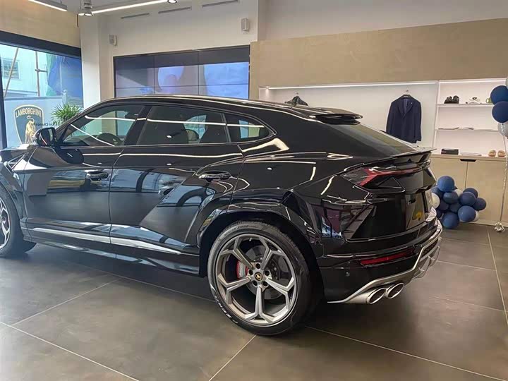 urus 2021款 4.0t v8