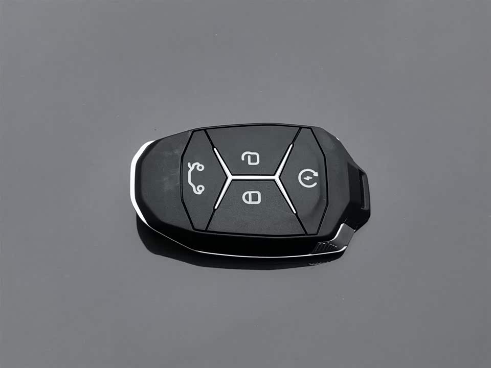 Lynk & Co 02 Lynk & Co 02