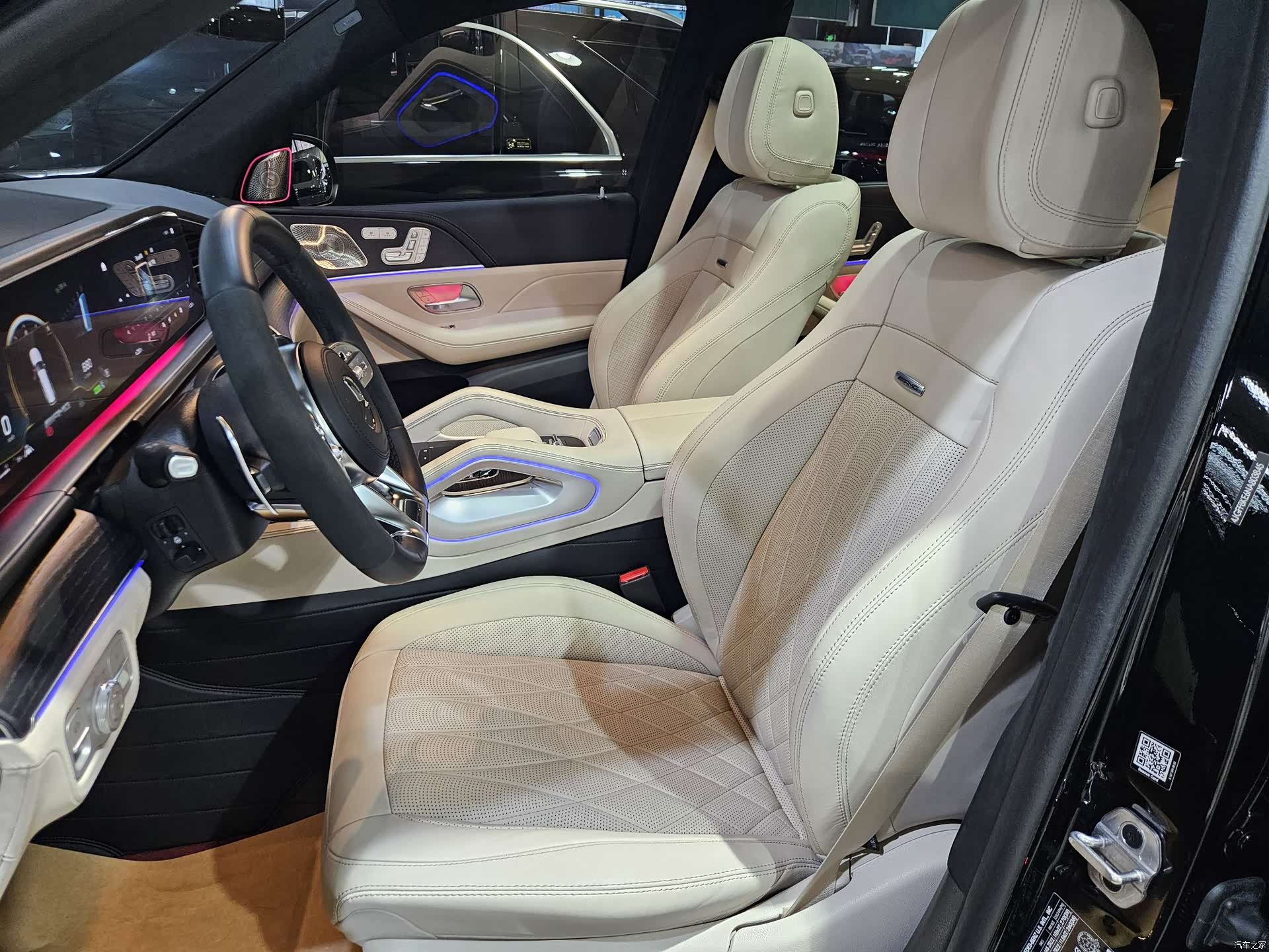 Mercedes-Benz GLS, 2024 14