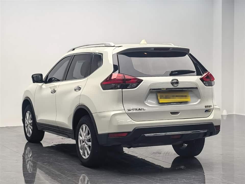 Nissan Qijun