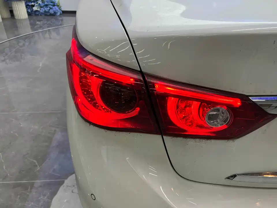 Infiniti Q50L Infiniti Q50L