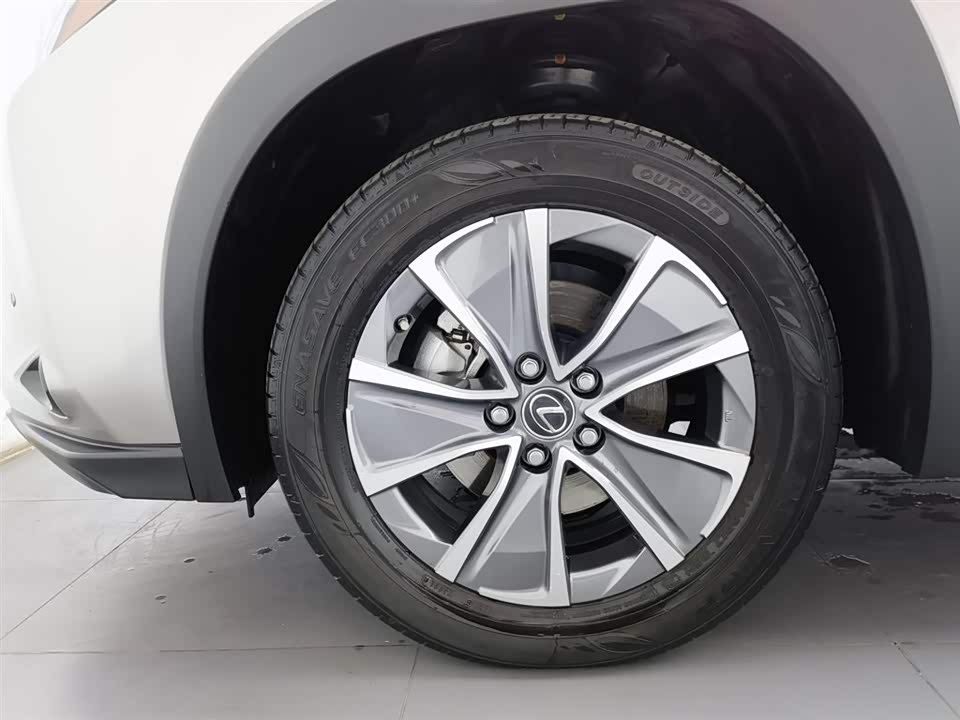 Lexus UX Lexus UX