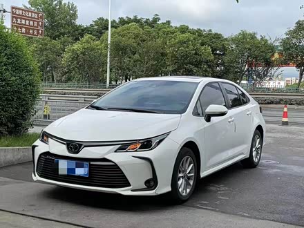 卡罗拉 2021款 1.2t s-cvt 豪华版