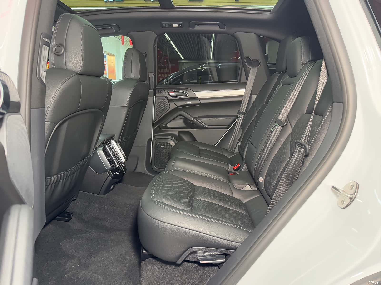 Porsche Cayenne, 2015 19