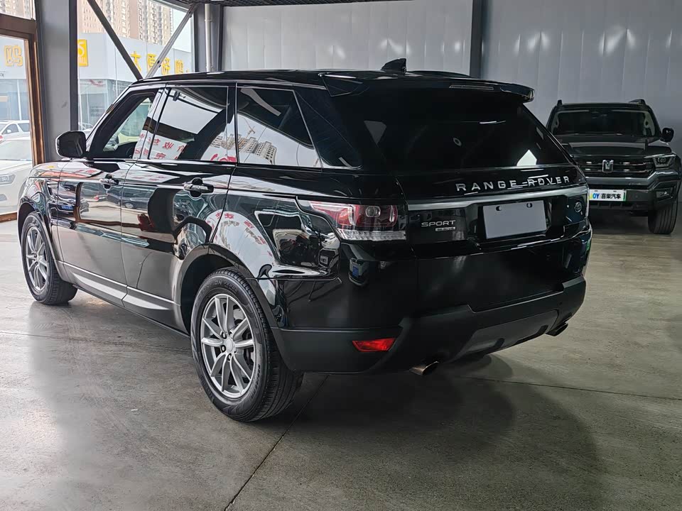 Land Rover Range Rover Sport Land Rover Range Rover Sport