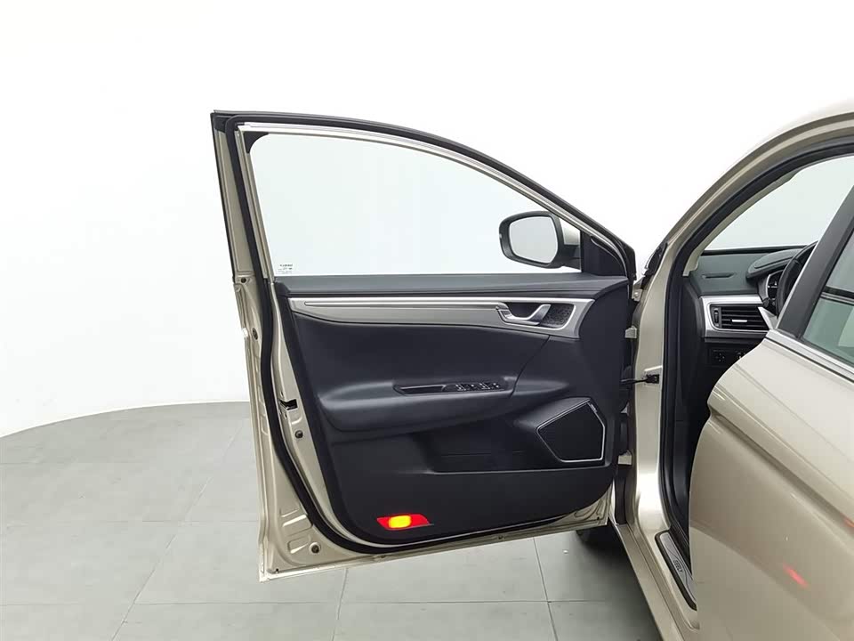 Geely Emgrand GL