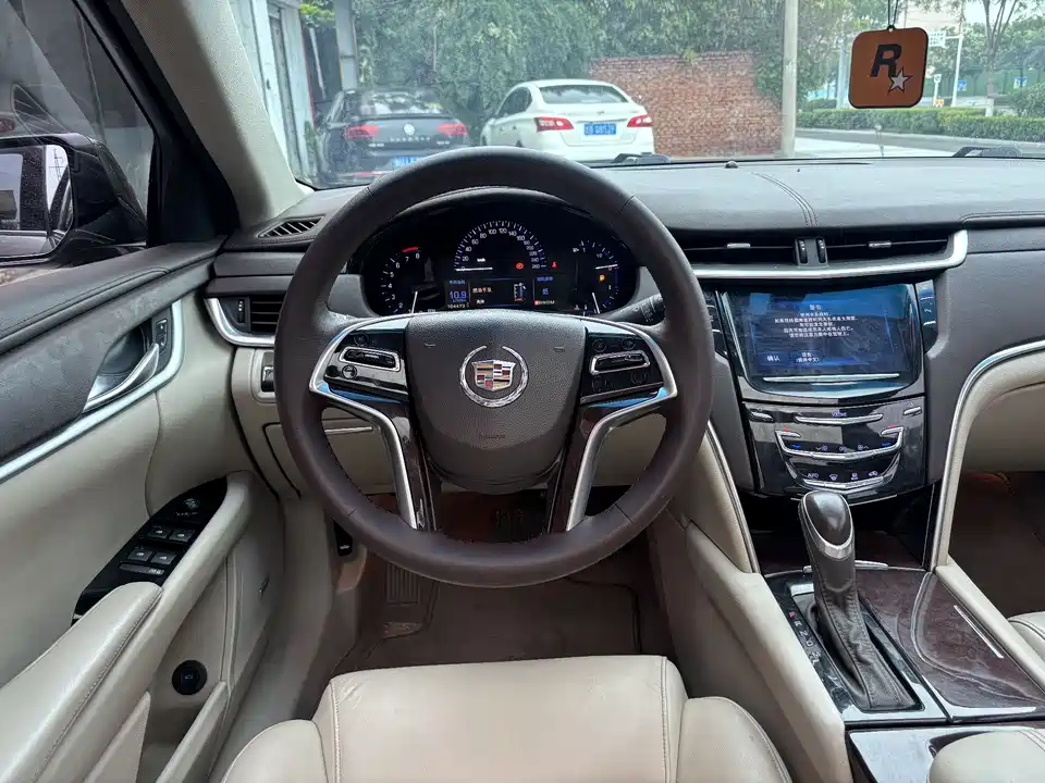 Cadillac XTS