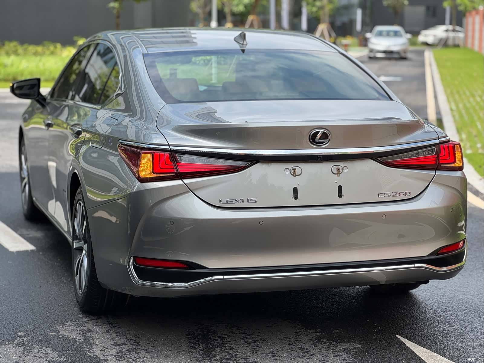 Lexus ES, 2020 8