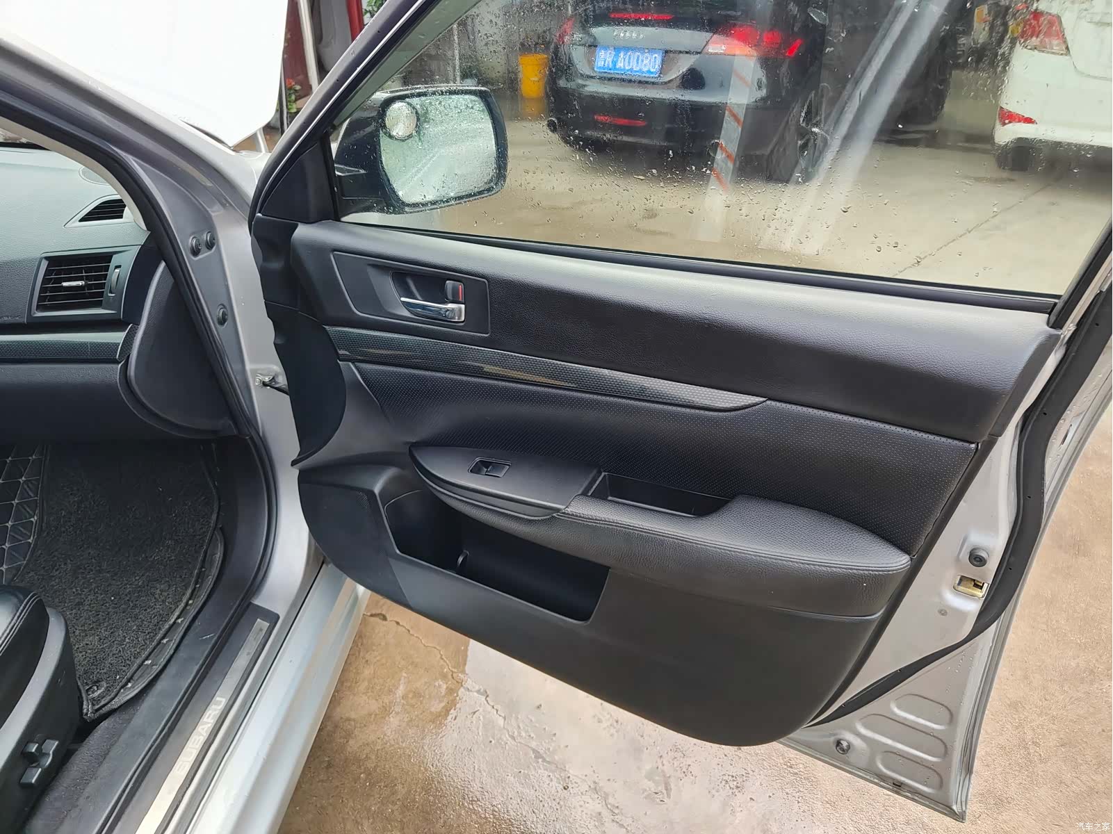 Subaru Legacy, 2010 14