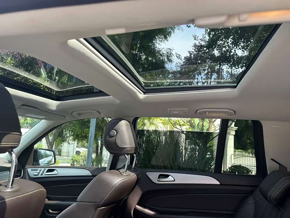 Mercedes-Benz GLS Mercedes-Benz GLS