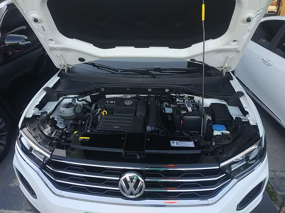 Volkswagen T-ROC exploring Songs Volkswagen T-ROC exploring Songs