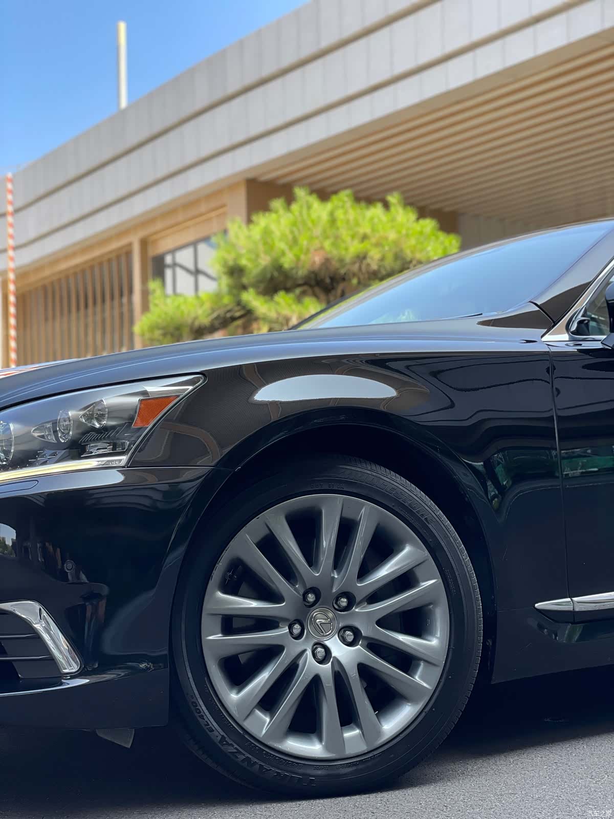 Lexus LS, 2014 8