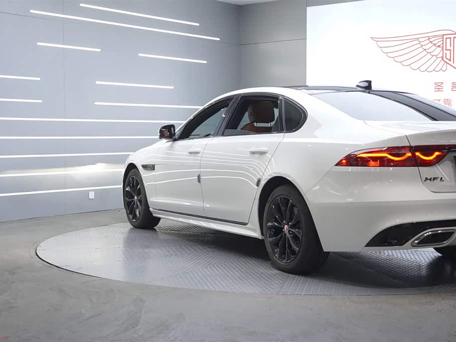 Jaguar XFL Jaguar XFL