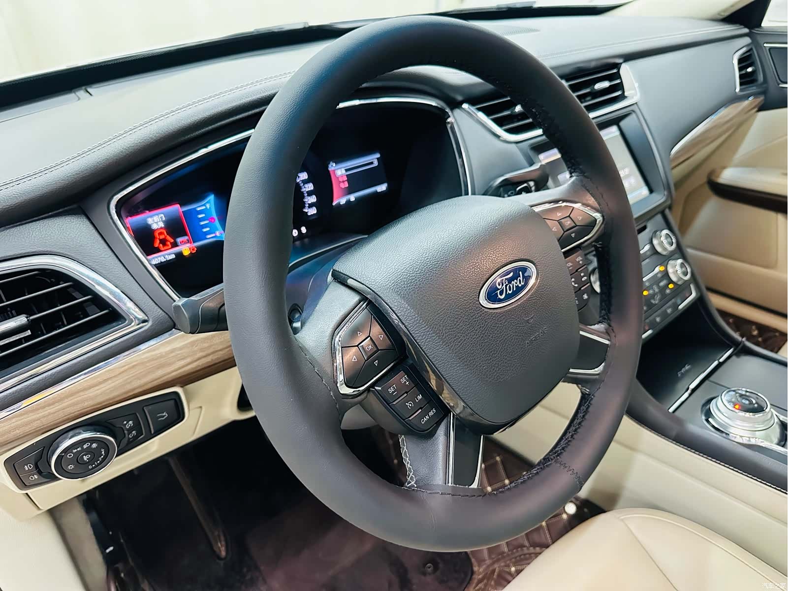 Ford Taurus, 2016 19