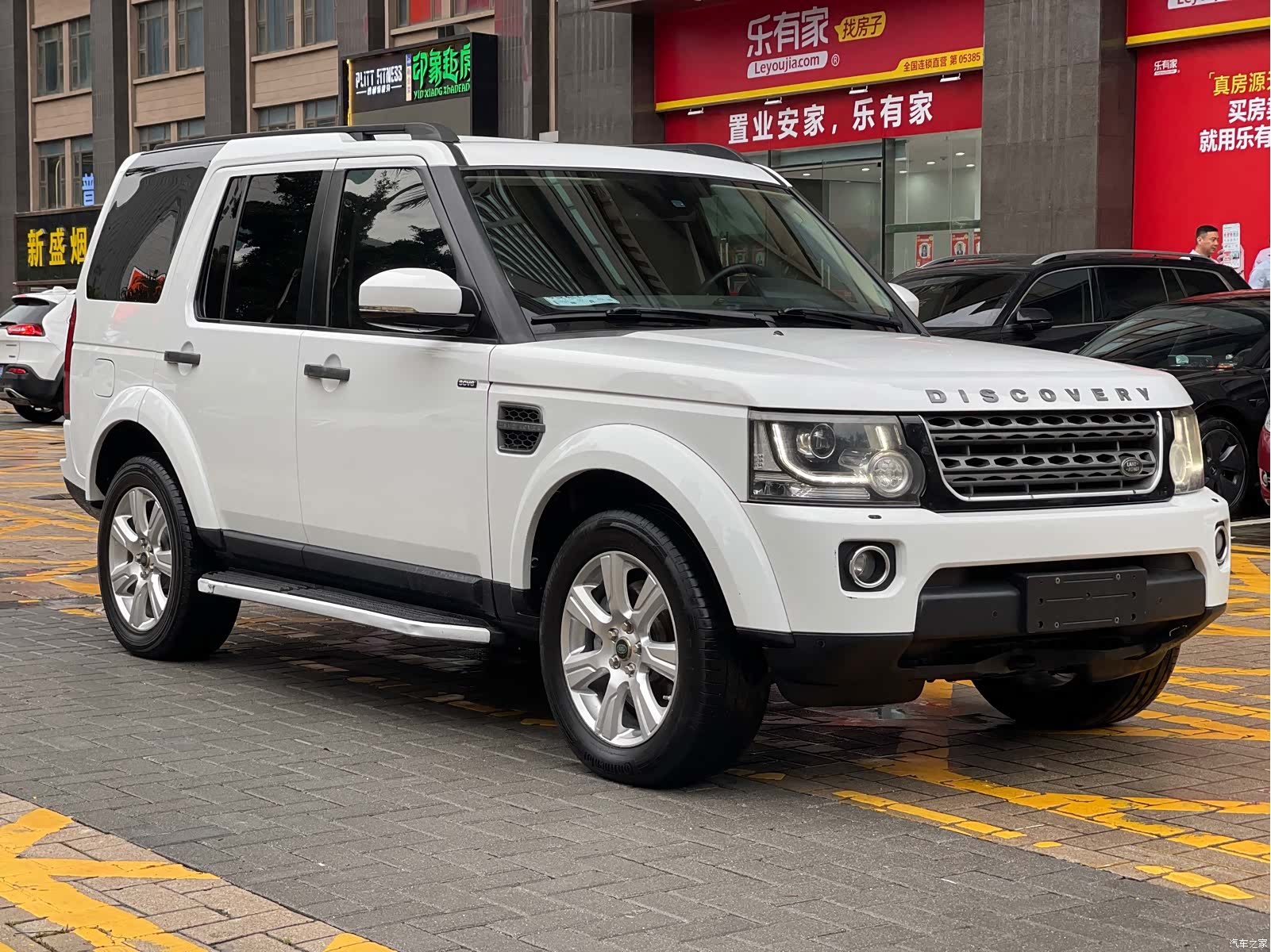 Land Rover Discovery, 2014 3