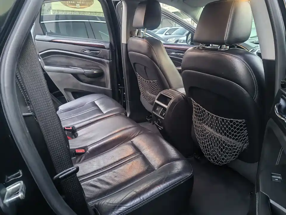 Cadillac SRX