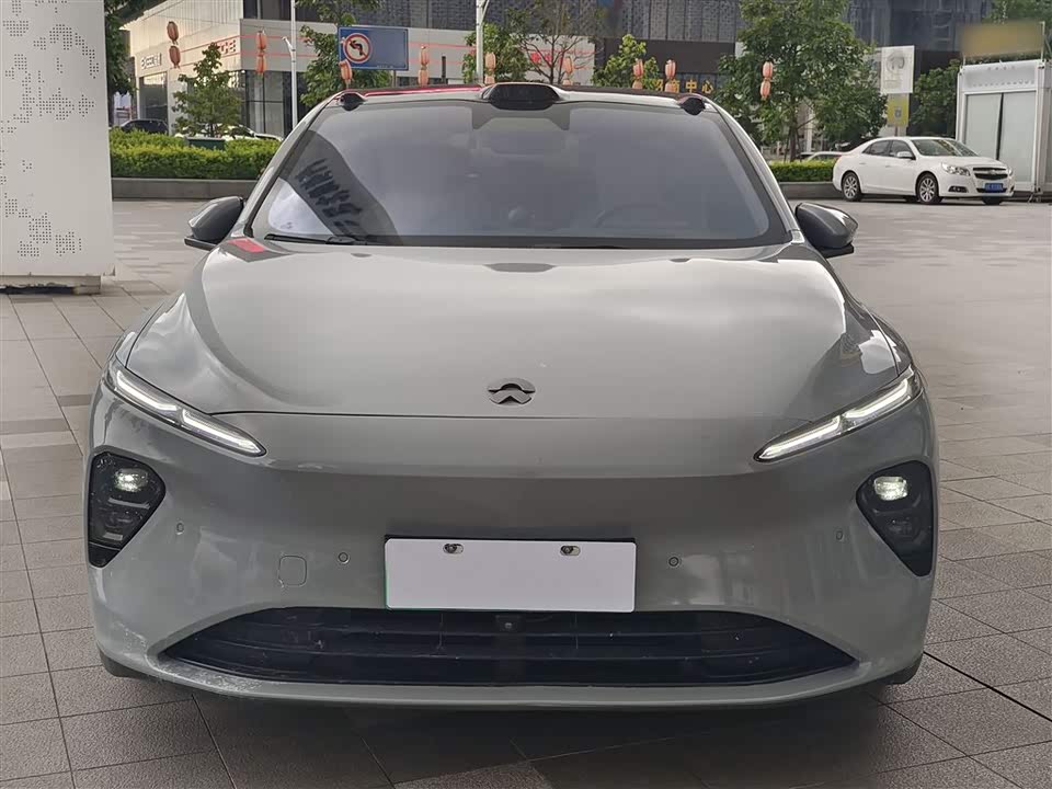 NIO ET7