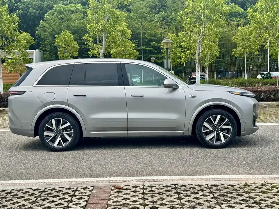Li Auto Ideal L8