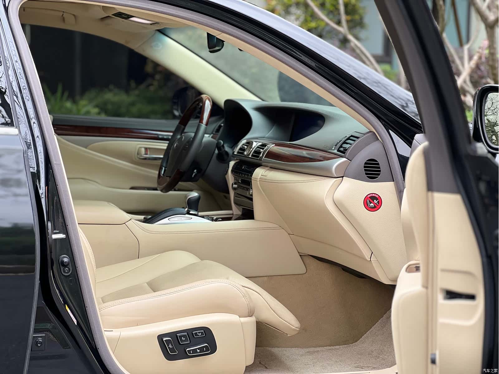 Lexus LS, 2015 21
