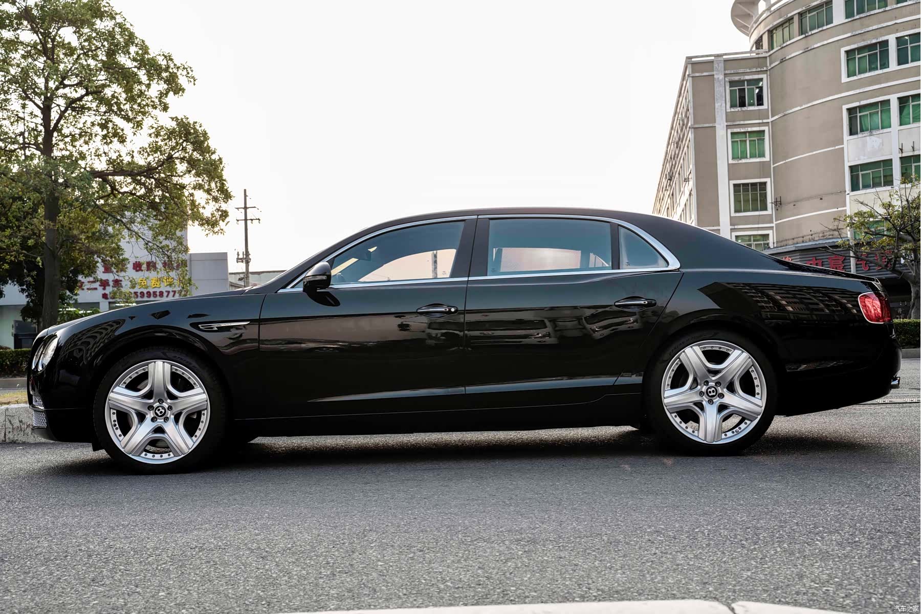 Bentley Flying Spur, 2013 3
