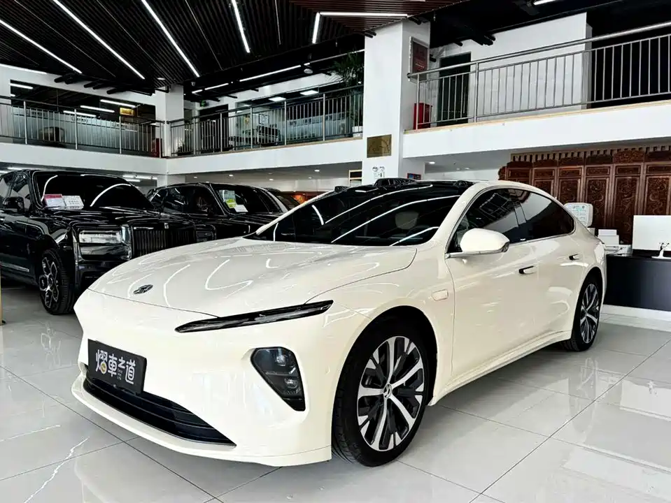 NIO ET7