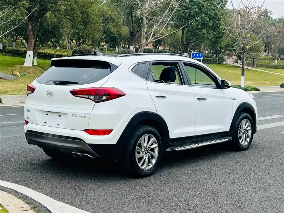 Hyundai Tucson