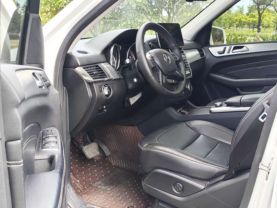 Mercedes-Benz M class