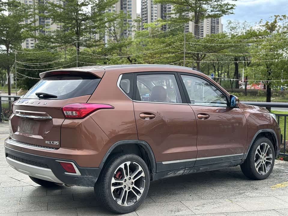 BAIC Shenbao X35 BAIC Shenbao X35