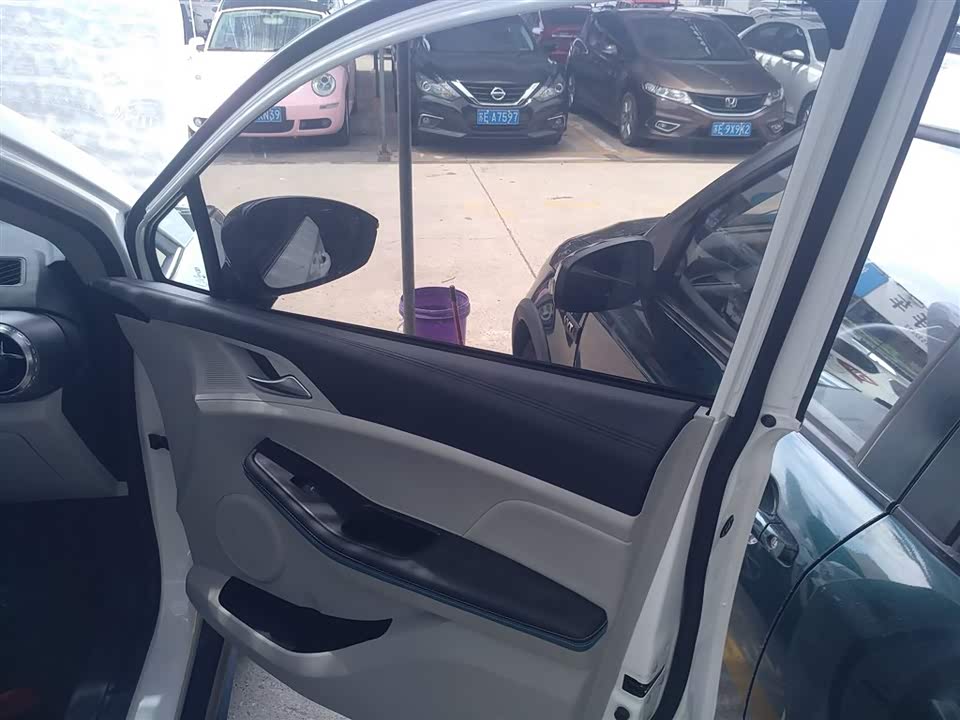 BYD Yuan Pro BYD Yuan Pro