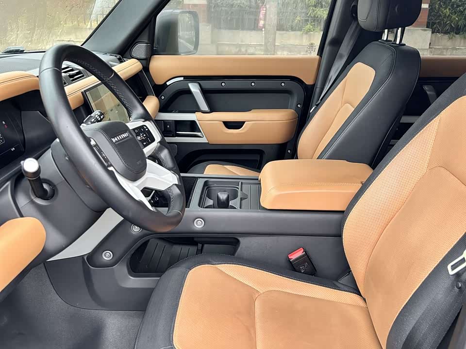 Land Rover guard