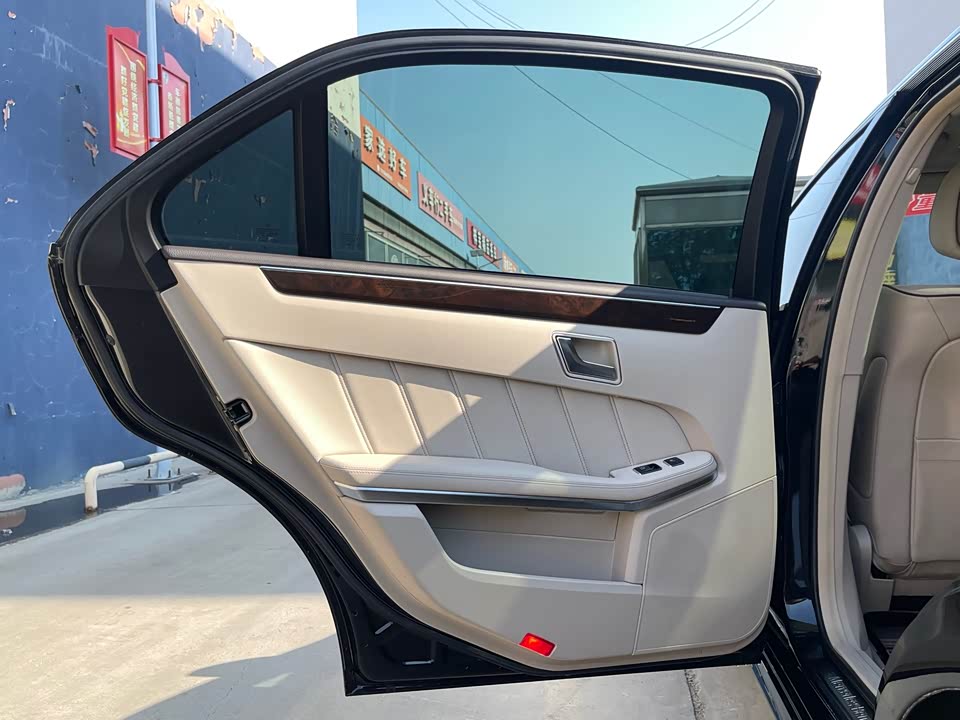 Mercedes-Benz E-class Mercedes-Benz E-class