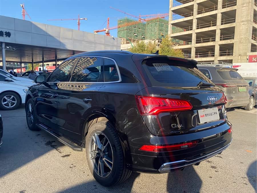 奥迪q5l 2020款 45 tfsi 尊享时尚型